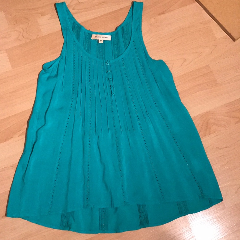 NWOT Black Swan flowy tank top XS